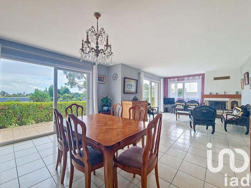 Maison - 140 m² - 8 pièces