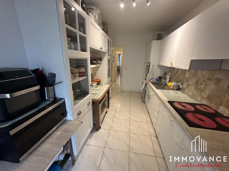 Appartement - 81 m² - 3 pièces