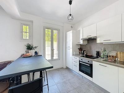 Maison - 71 m² - 5 pièces