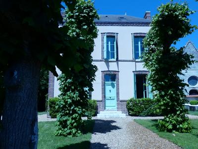 Maison - 210 m² - 6 pièces