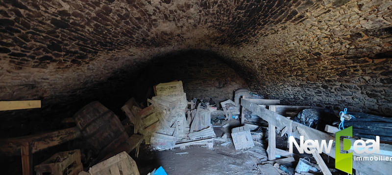 Demeure - 226 m² - 9 pièces