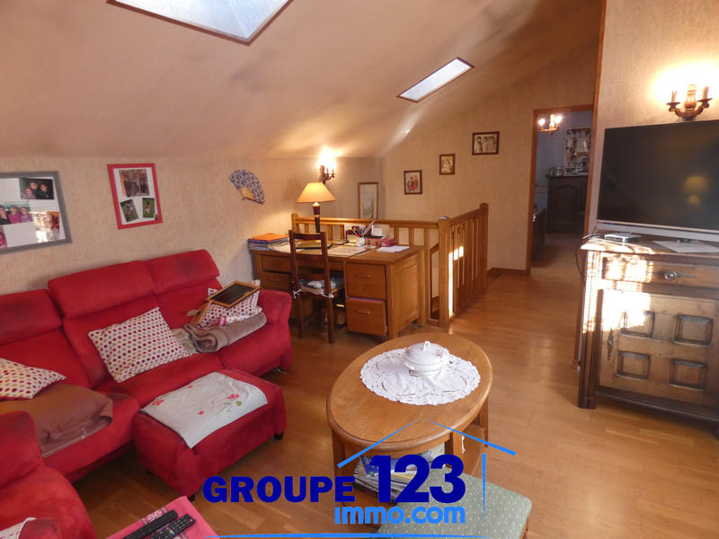 Maison - 202 m² - 5 pièces