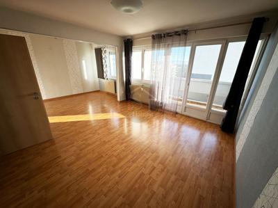 Appartement - 83 m² - 3 pièces