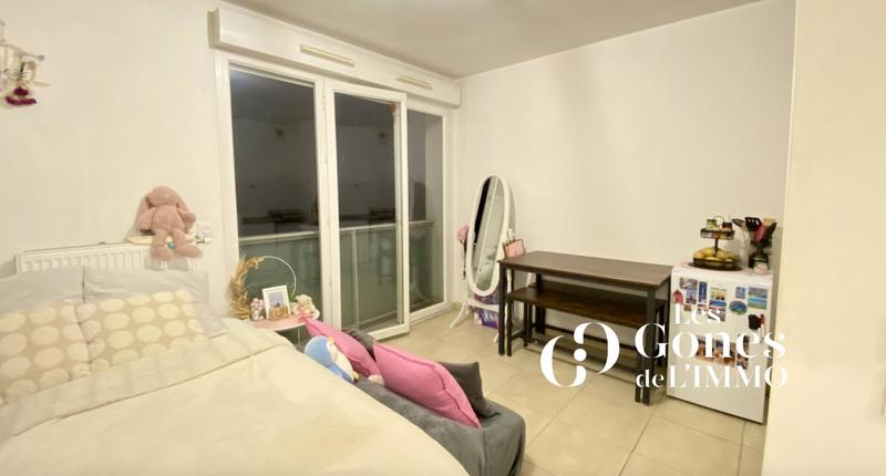 Studio - 24 m² - 1 pièce