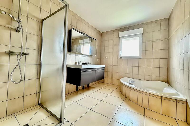 Maison - 131 m² - 6 pièces