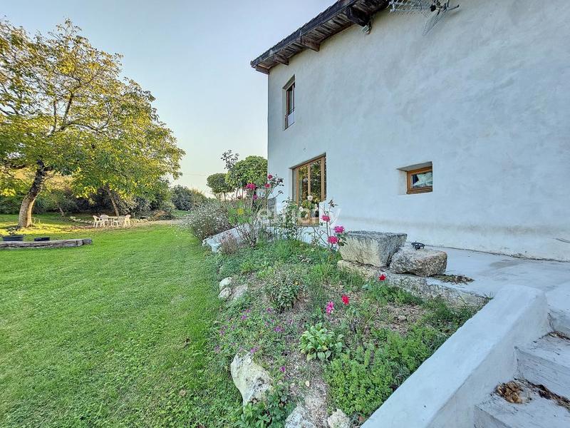 Maison - 252 m² - 11 pièces