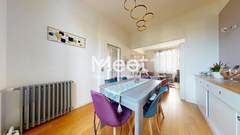 Maison - 93 m² - 5 pièces