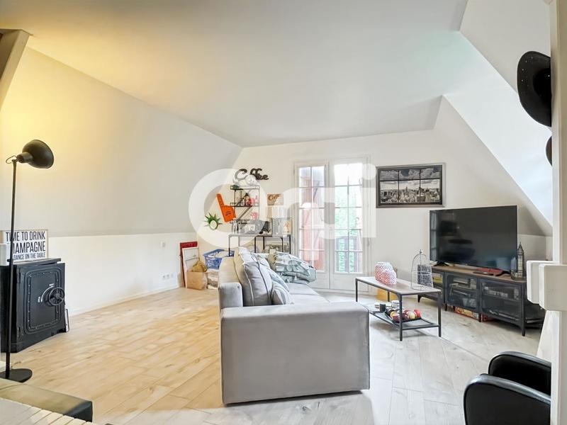Maison - 200 m² - 6 pièces