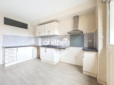 Appartement - 100 m² - 4 pièces