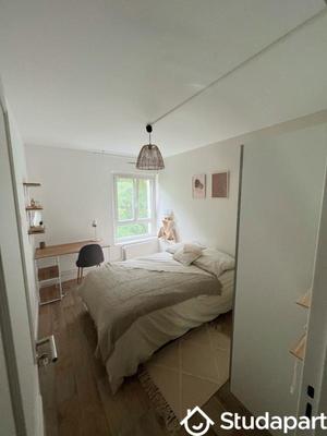 Chambre - 9 m² - 1 pièce