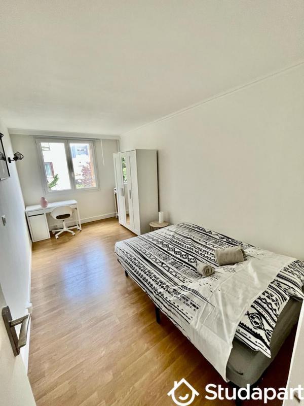 Chambre - 10 m² - 1 pièce