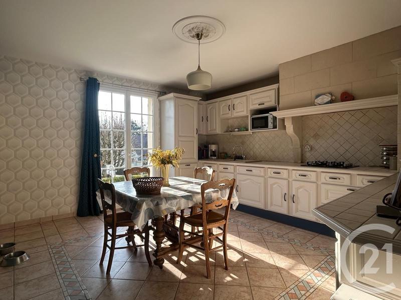 Maison - 182 m² - 8 pièces