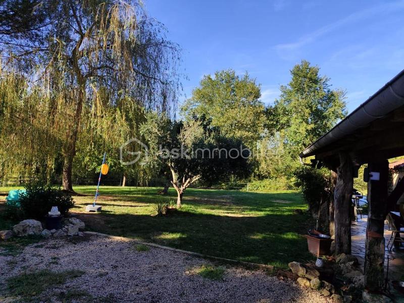 Maison ancienne - 210 m² - 7 pièces