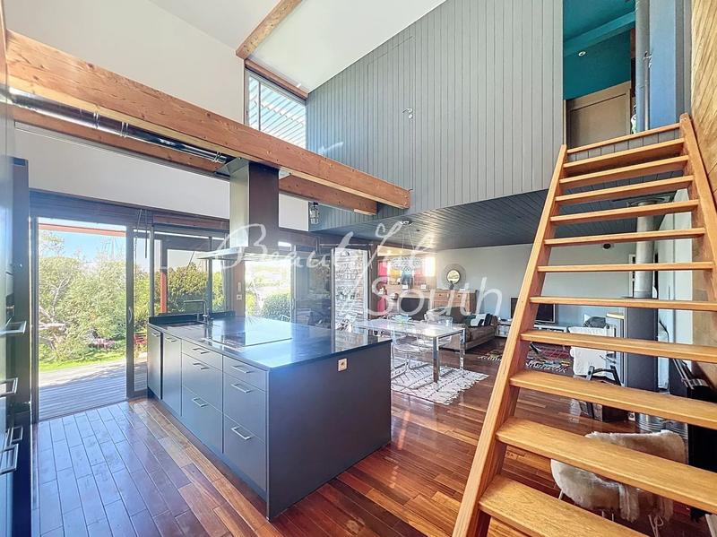 Maison - 186 m² - 7 pièces