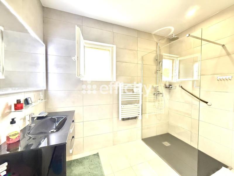 Villa - 158 m² - 6 pièces