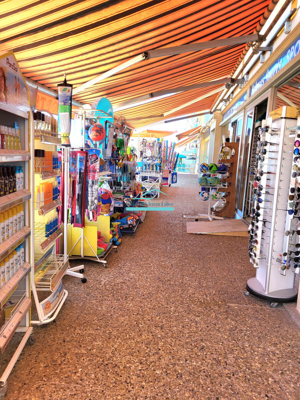 Fonds de commerce - Magasins - 102 m²