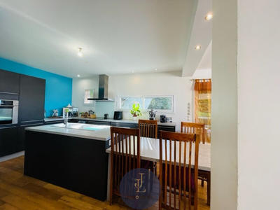 Villa - 166 m² - 5 pièces