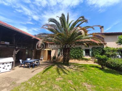 Maison ancienne - 225 m² - 9 pièces