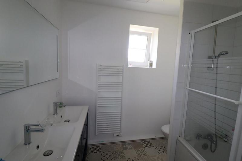 Maison - 220 m² - 7 pièces