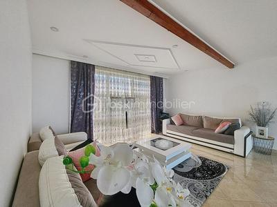 Maison - 280 m² - 7 pièces