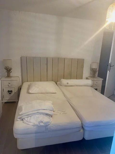 Maison - 240 m² - 7 pièces