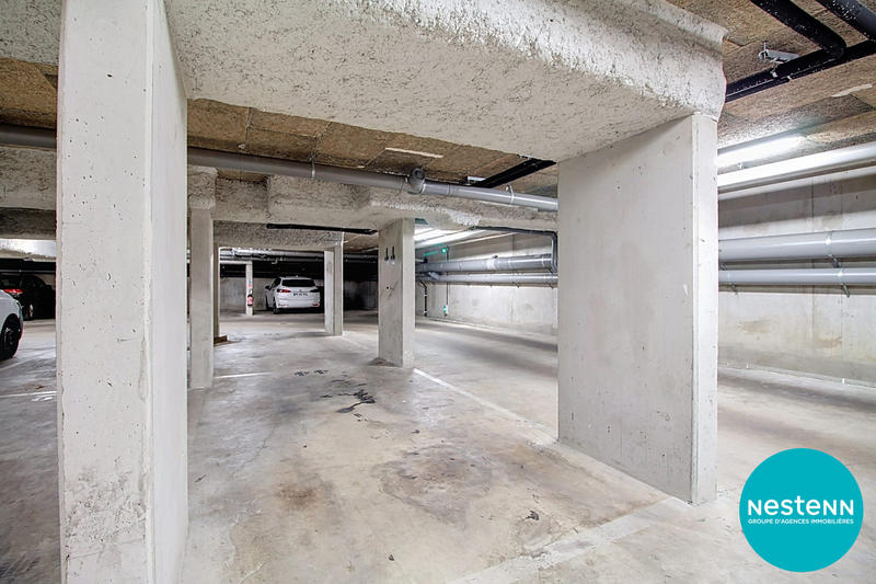 Parking / Garage - 12 m²