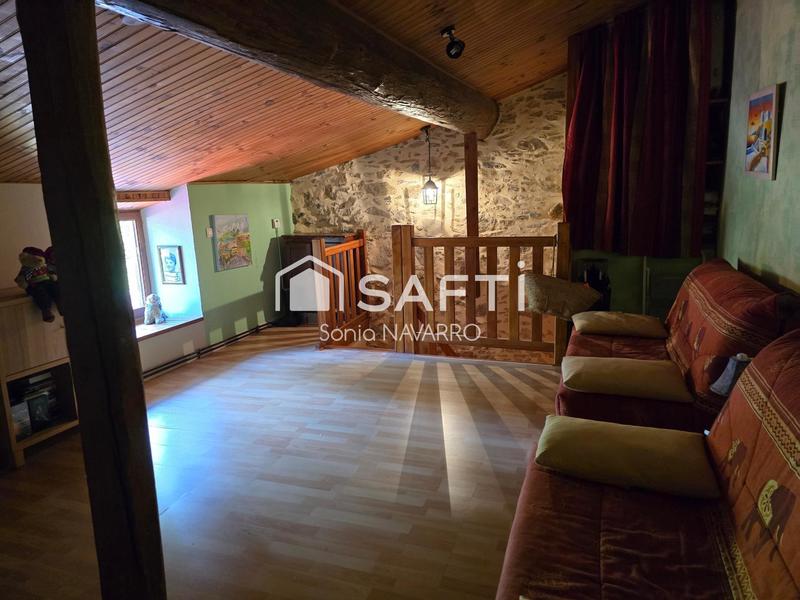 Maison - 180 m² - 8 pièces