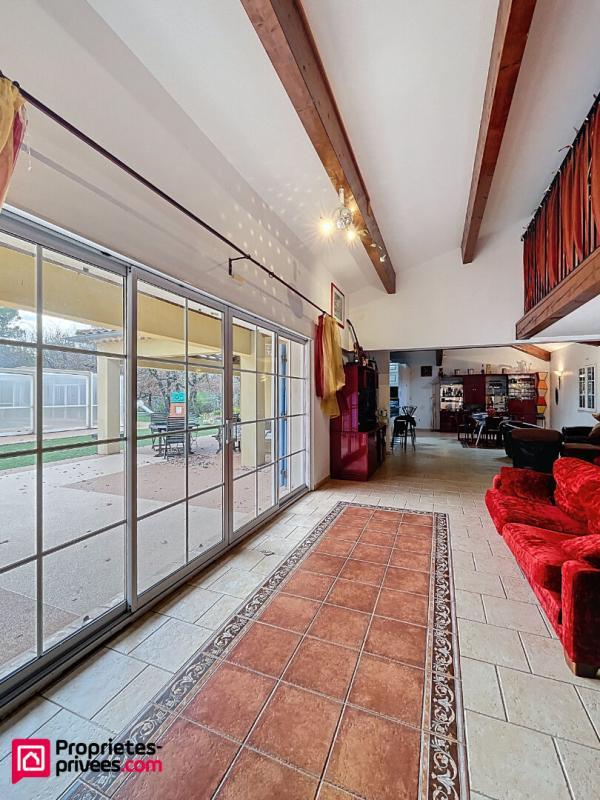 Villa - 220 m² - 7 pièces