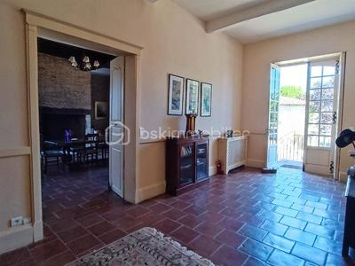 Demeure - 367 m² - 11 pièces