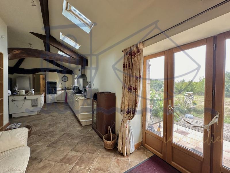 Maison ancienne - 387 m² - 8 pièces