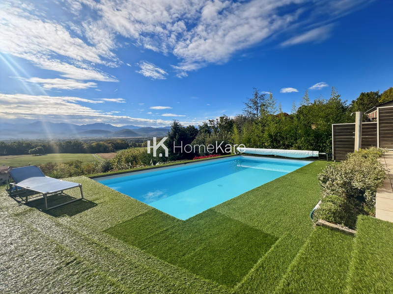 Maison - 180 m² - 7 pièces