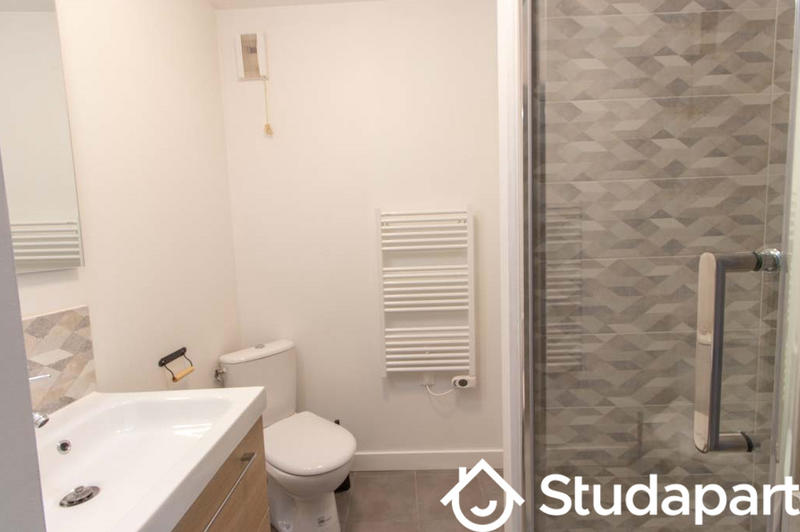 Chambre - 13 m² - 1 pièce