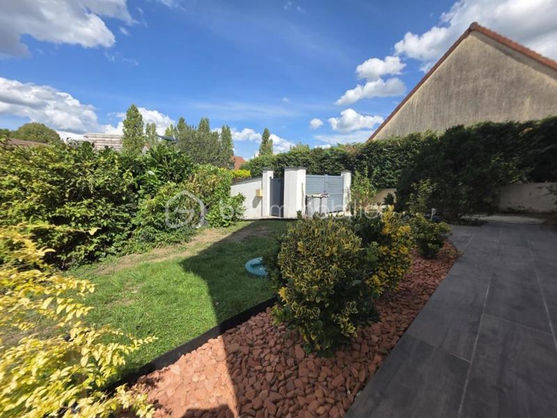 Pavillon - 120 m² - 5 pièces