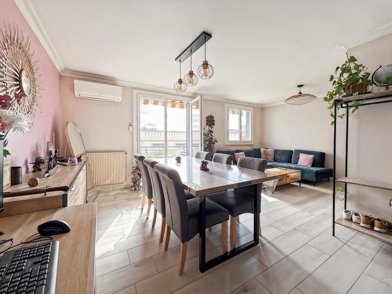 Appartement - 64 m² - 3 pièces