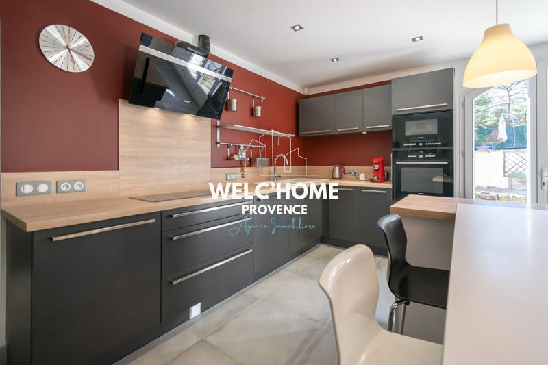 Maison - 185 m² - 6 pièces