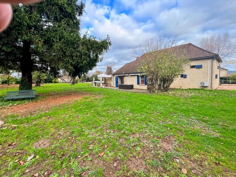 Maison - 198 m² - 6 pièces