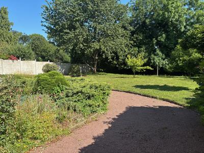 Maison - 92 m² - 5 pièces