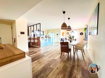 Maison - 115 m² - 5 pièces