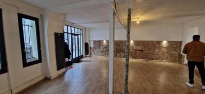 Bureau - 83 m² - 1 pièce