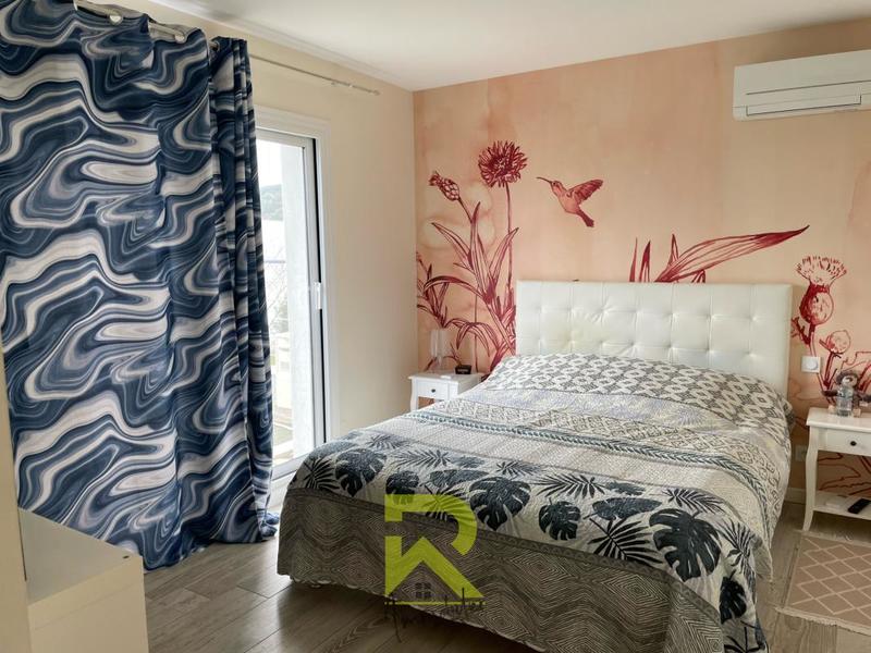 Maison - 138 m² - 5 pièces