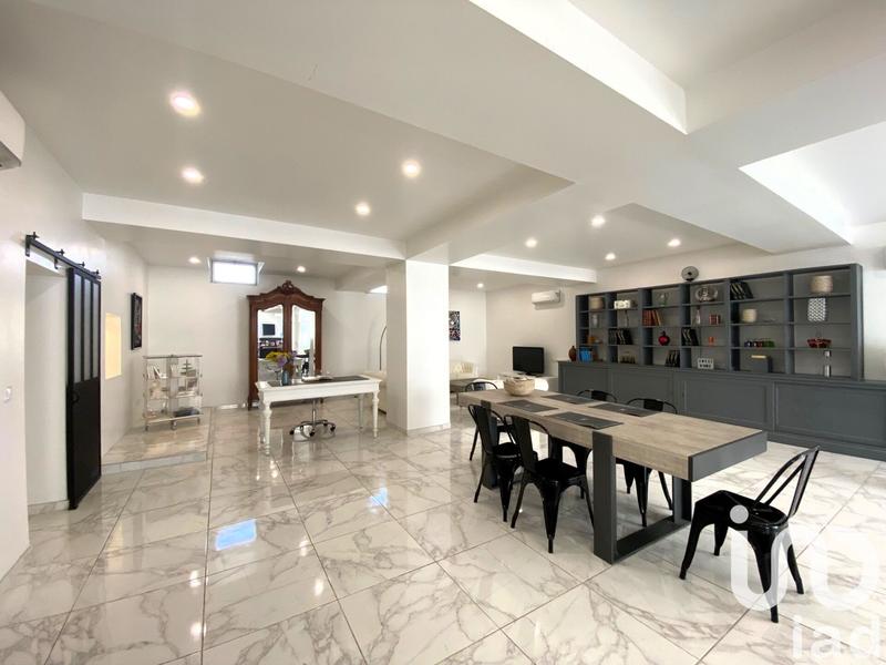 Loft - 134 m² - 2 pièces