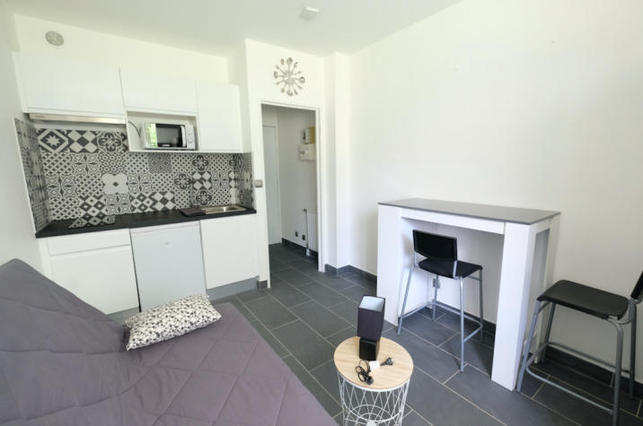 Studio - 15 m² - 1 pièce