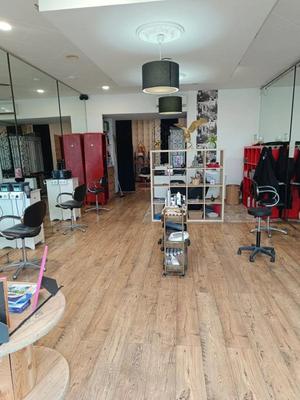 Local commercial - 82 m² - 1 pièce