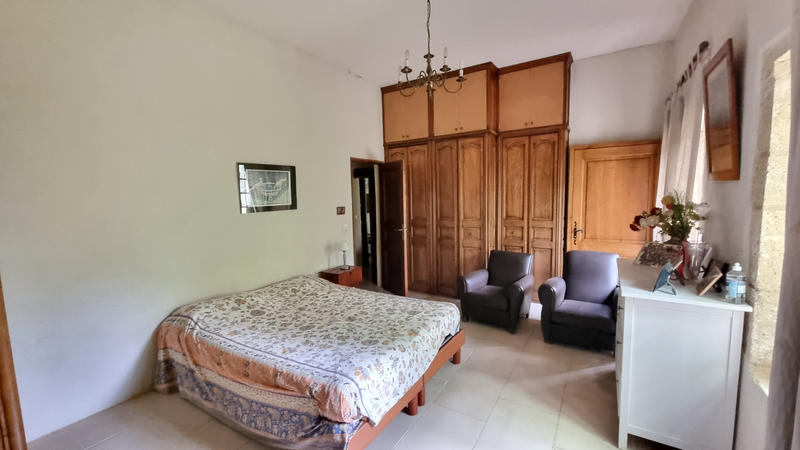 Maison - 281 m² - 9 pièces