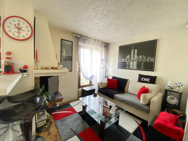 Maison - 340 m² - 9 pièces