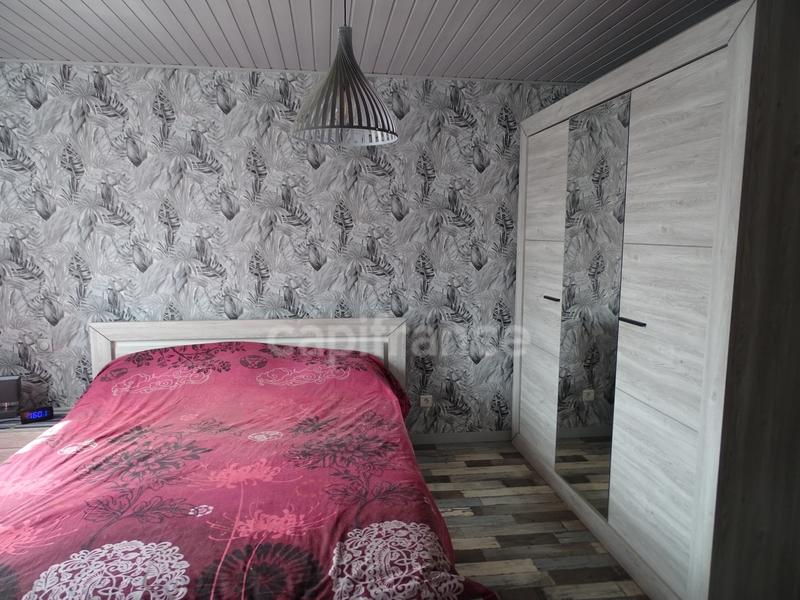 Maison - 222 m² - 8 pièces