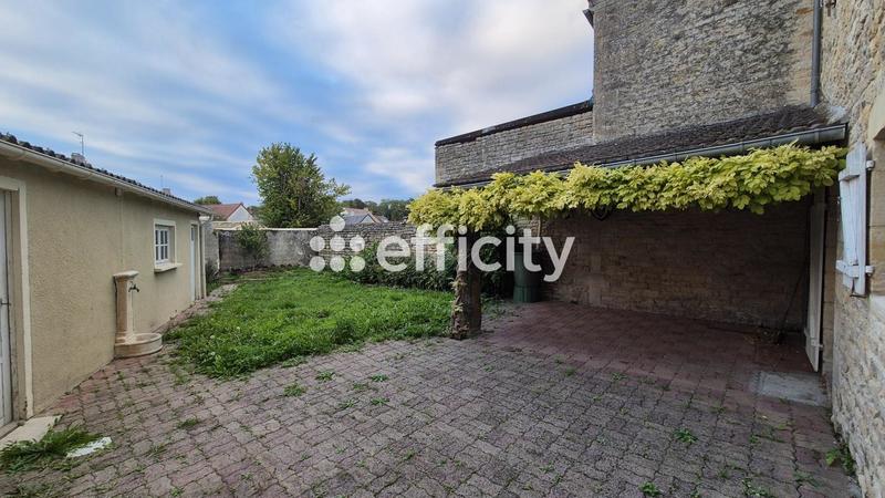 Maison - 230 m² - 10 pièces