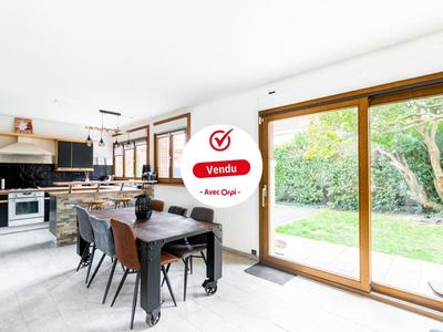 Maison - 83 m² - 4 pièces