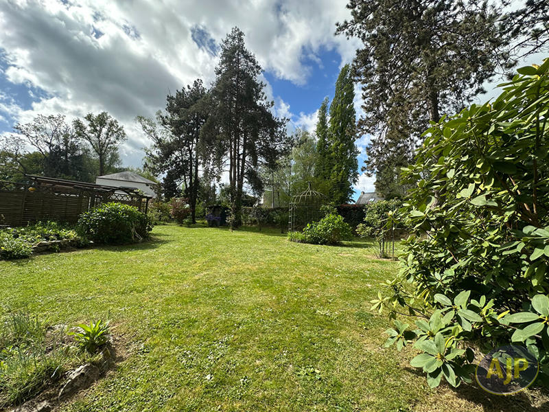 Maison - 180 m² - 8 pièces