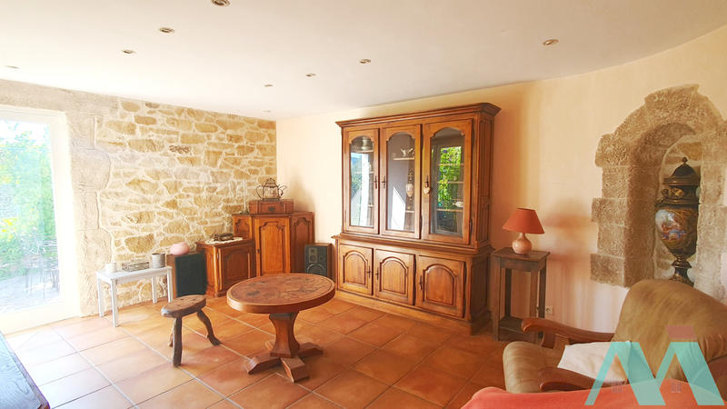 Maison - 198 m² - 7 pièces